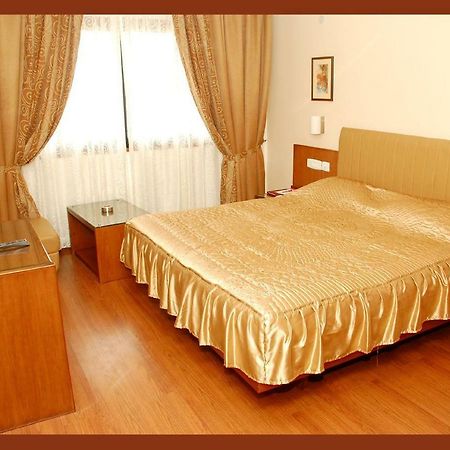 Hotel Deepa Comforts Mangalore Exterior foto