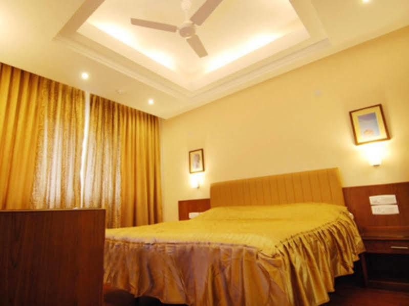 Hotel Deepa Comforts Mangalore Exterior foto